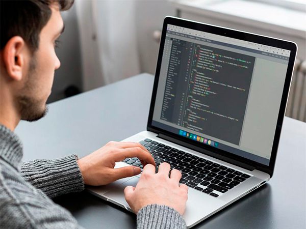 Минцифры планирует ввести новые категории IT-компаний для аккредитации – проект постановления