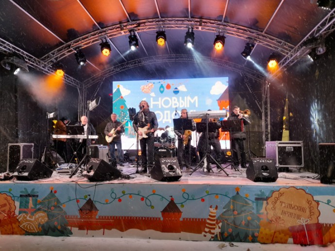 «Балалайка-62» и «Фанты»: в Туле прошел «Голубой огонек»