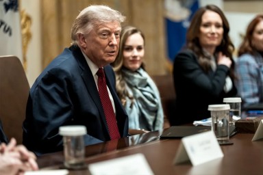 Трамп утверждает, что Россия хочет денуклеаризации