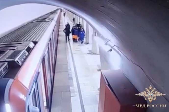 В метро Москвы задержали 20-летнего пьяного зацепера В метро Москвы задержали 20-летнего пьяного зацепера