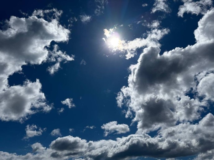 Облачный атлас: горожане восхищаются небом Владивостока Облачный атлас: горожане восхищаются небом Владивостока