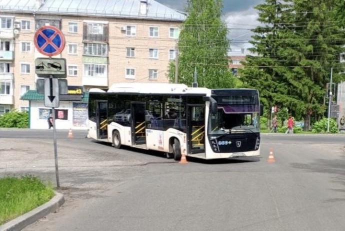 В Нововятске водитель автобуса сбил женщину