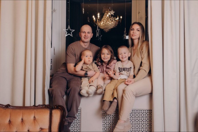 Новгородка Виктория Травицкова: «Быть мамой — постоянная работа над собой» Новгородка Виктория Травицкова: «Быть мамой — постоянная работа над собой»