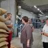 Глава Белгородского района встретилась с жителями Пушкарного после жалоб на кофейный завод