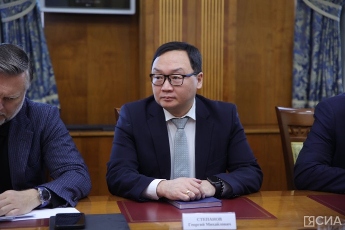 Георгий Степанов: «В послании главы Якутии уделено особое внимание соцобязательствам перед многодетными»