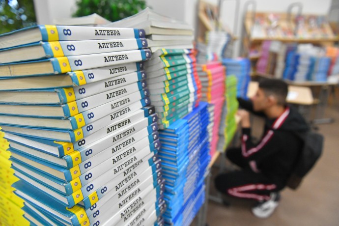 В СФ предложили дать возможность регионам самим печатать учебники для школ