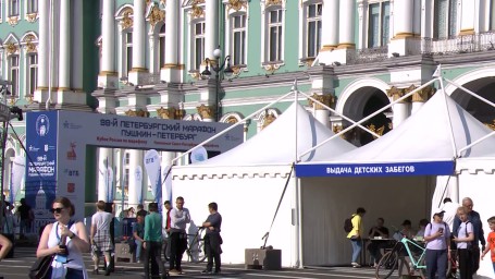 Мастер-классы, забег и спектакль: на Дворцовой площади стартовал Фестиваль детской безопасности