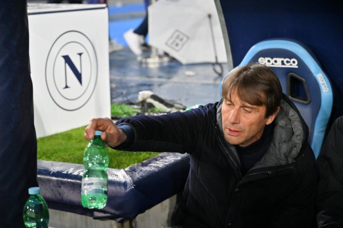 «Наполи» победил «Болонью» и выиграл Суперкубок Италии