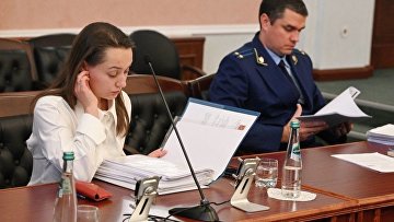 Лурье должны были смутить условия об оплате наличными — адвокат Долиной