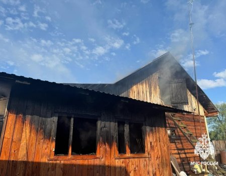 В Башкирии мужчина чуть не погиб при пожаре в своём доме