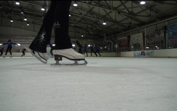 В Курске начал работать каток «Восток» в сквере на Союзной и Куйбышева В Курске начал работать каток «Восток» в сквере на Союзной и Куйбышева