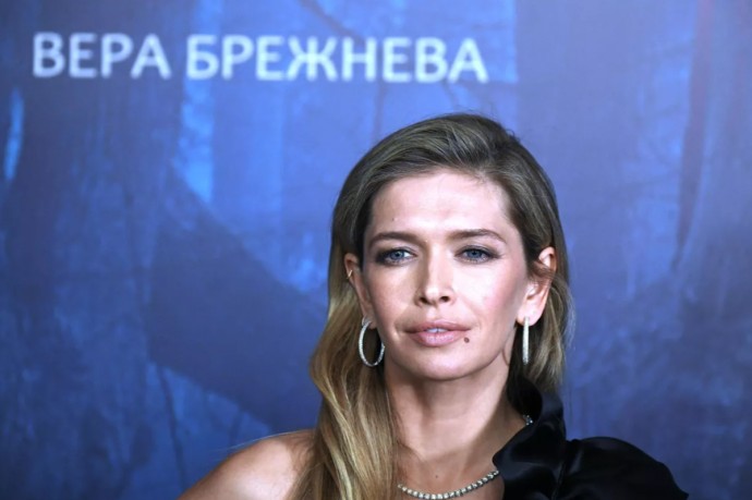 «Нетоварный вид». Комик Комиссаренко рассказал правду о «подкатах» Веры Брежневой