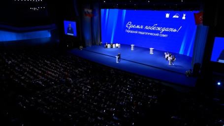 В Петербурге 170 школ получили современные высокотехнологичные лаборатории