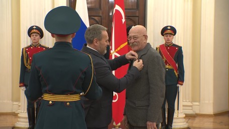 В Мариинском дворце наградили Александра Розенбаума и Семёна Альтова