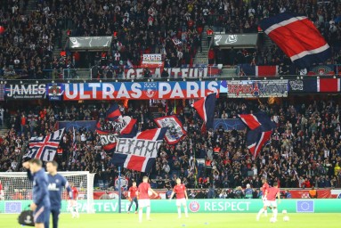 «ПСЖ» продлил контракт с Мбайе