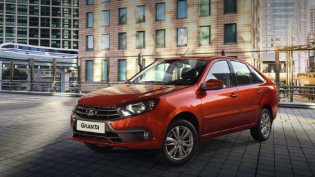 «АвтоВАЗ» продолжит производство Lada Granta по мере сохранения спроса