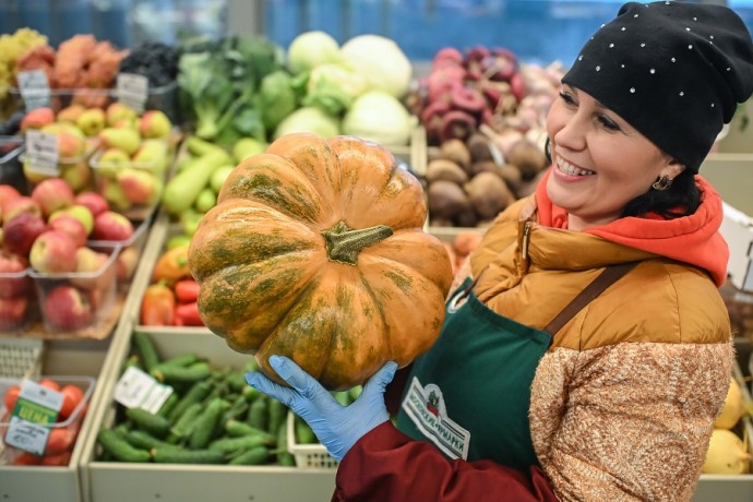 Сергунина: Более 500 тонн продуктов приобрели на московских ярмарках выходного дня с начала года