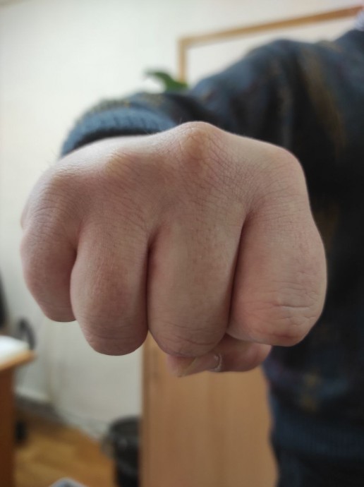 В Курске судят мужчину за жестокое обращение с детьми и угрозы жене