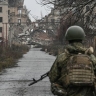 Украинские военные убивали мирных жителей Красноармейска. заявил беженец