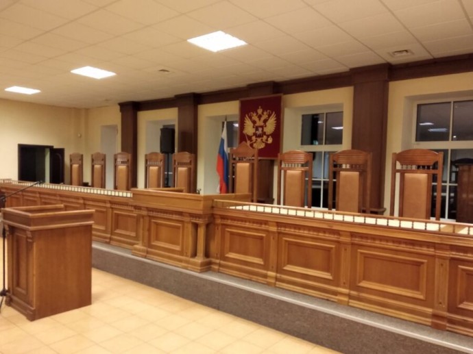 Скандальная школа отняла у чиновника среднюю месячную зарплату костромича