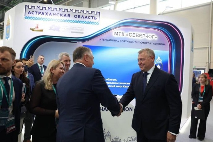Игорь Бабушкин рассказал Марату Хуснуллину о работе астраханского логистического хаба
