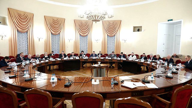 Комитет по охране здоровья рекомендовал ГД принять в первом чтении законопроект о понятии «медицинская услуга» Комитет по охране здоровья рекомендовал ГД принять в первом чтении законопроект о понятии «медицинская услуга»