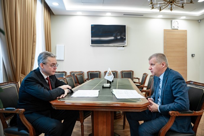 Андрей Николаев обсудил с губернатором Ставрополья капремонт учреждений образования региона