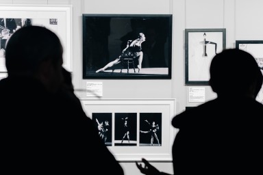 Бахрушинский театральный музей открыл в Пекине выставку к 100-летию Майи Плисецкой