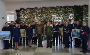 Сотрудники управления общественно-политической работы СК России передали в библиотеки ведомственных образовательных организаций  города Луганска художественную литературу