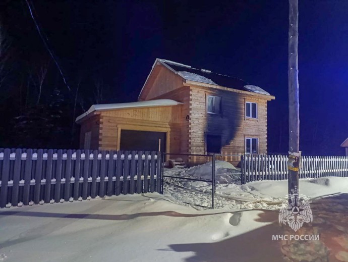 Тела пяти человек обнаружены на месте пожара в Якутии Тела пяти человек обнаружены на месте пожара в Якутии