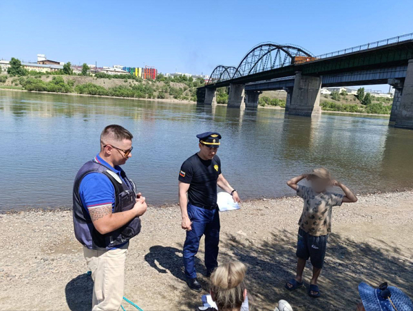 На водных объектах Улан-Удэ отлавливают детей и подростков