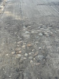 На Советской улице в Ярославле под слоем асфальта обнаружили булыжную мостовую