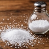 Нутрициолог рассказала, чем опасен избыток соли в питании