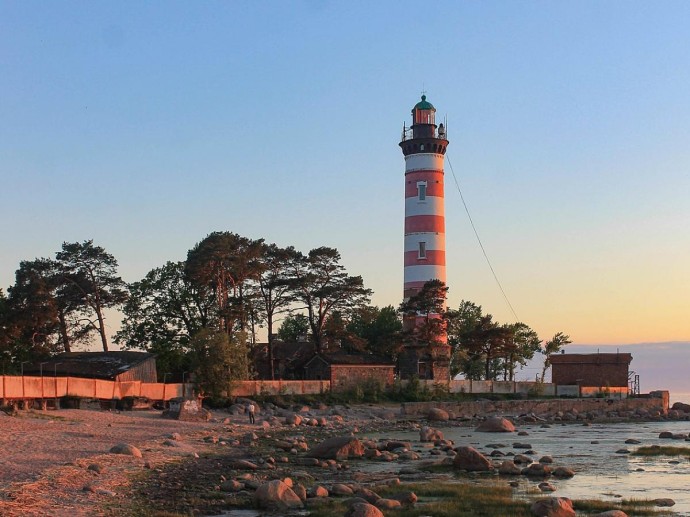 Инициативу туризма на маяках поддержал президент — Владимир Путин