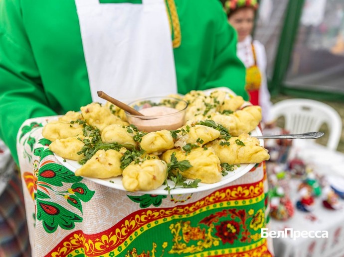 В Губкине провели гастрономический праздник на обновлённом пляже (фоторепортаж)