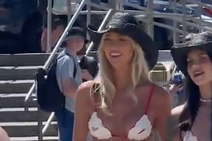 Известная порномодель собралась переспать с туристом из каждой страны и вызвала скандал Известная порномодель собралась переспать с туристом из каждой страны и вызвала скандал