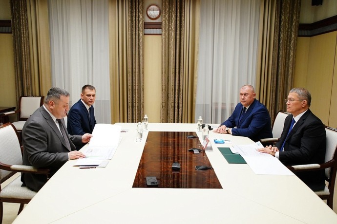 Радий Хабиров и Георгий Кванталиани обсудили безопасность аэропорта Уфы Радий Хабиров и Георгий Кванталиани обсудили безопасность аэропорта Уфы