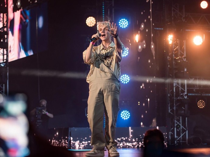 Мама Вани Дмитриенко раскрыла секрет его успеха: как молодой артист избежал звёздной болезни Мама Вани Дмитриенко раскрыла секрет его успеха: как молодой артист избежал звёздной болезни