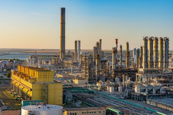 Казахстанские НПЗ в Румынии достали налоги: «Энергобезопасность страны под угрозой» Казахстанские НПЗ в Румынии достали налоги: «Энергобезопасность страны под угрозой»