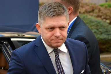 Фицо: Словакия заблокирует все энергоресурсы ЕС при угрозе запрета импорта