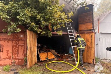 В Туле в гаражном кооперативе загорелось одно из строений
