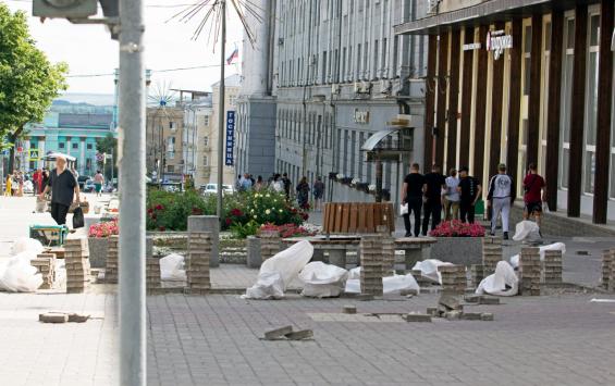 Сроки ремонта Центральной аллеи в Курске перенесли до 15 декабря: готово до 85% работ Сроки ремонта Центральной аллеи в Курске перенесли до 15 декабря: готово до 85% работ