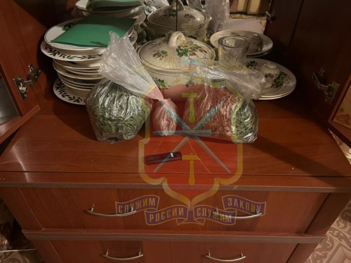 Житель Кимовска хранил дома марихуану и грозился убить свою жену Житель Кимовска хранил дома марихуану и грозился убить свою жену