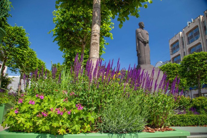 В столице при поддержке бизнеса украсили бульвары в рамках фестиваля «Сады и цветы»