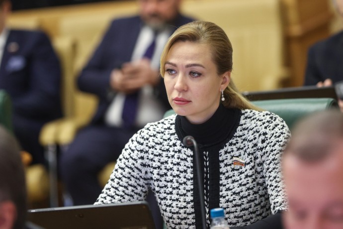 Абсурдные действия киевского режима приближают капитуляцию Украины – Никонорова