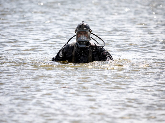 Белгородские водолазы вытащили из Северского Донца тело мужчины