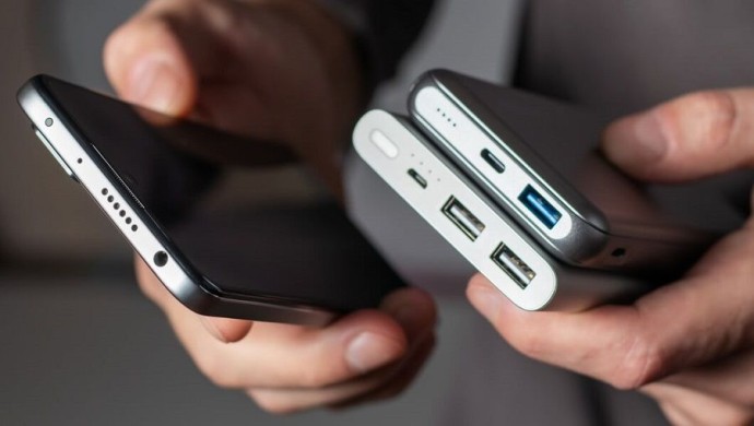 Спрос на пауэрбанки резко вырос на Дальнем Востоке из-за холодов