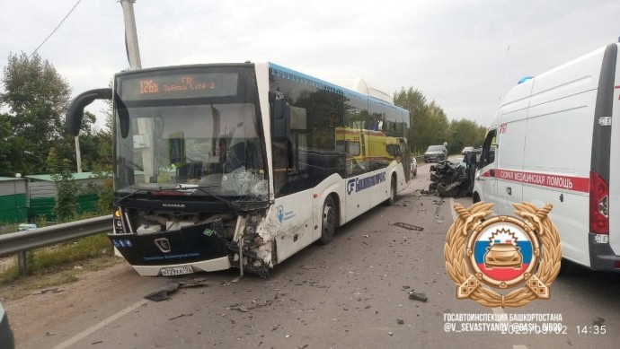 Под Уфой автобус с пассажирами попал в страшную аварию