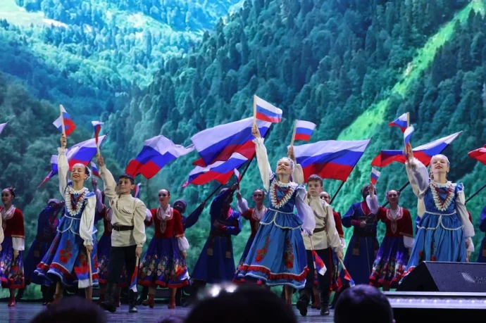 «Казаки России» отметили юбилей концертом в Кремлевском Дворце «Казаки России» отметили юбилей концертом в Кремлевском Дворце