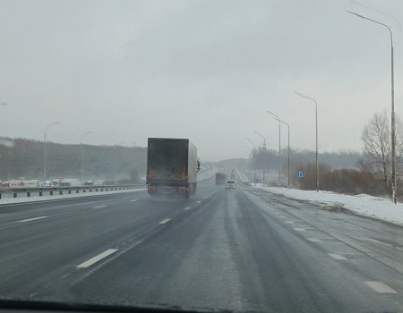 ГАИ Уфы напомнила о правилах безопасного поведения на дорогах в гололёд ГАИ Уфы напомнила о правилах безопасного поведения на дорогах в гололёд